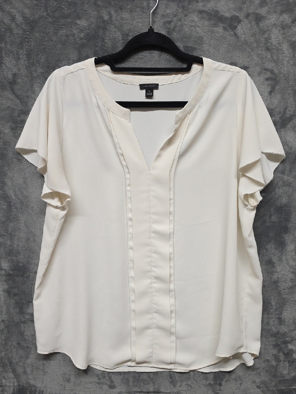 Ann Taylor Cream Flutter Sleeve Split V-Neck Blouse sz XL